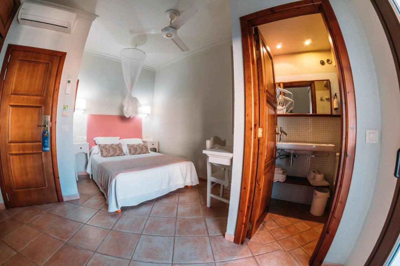 Hostal La Savina Eksteriør billede
